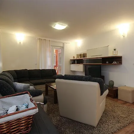 Apartment Valbandon 2198 *